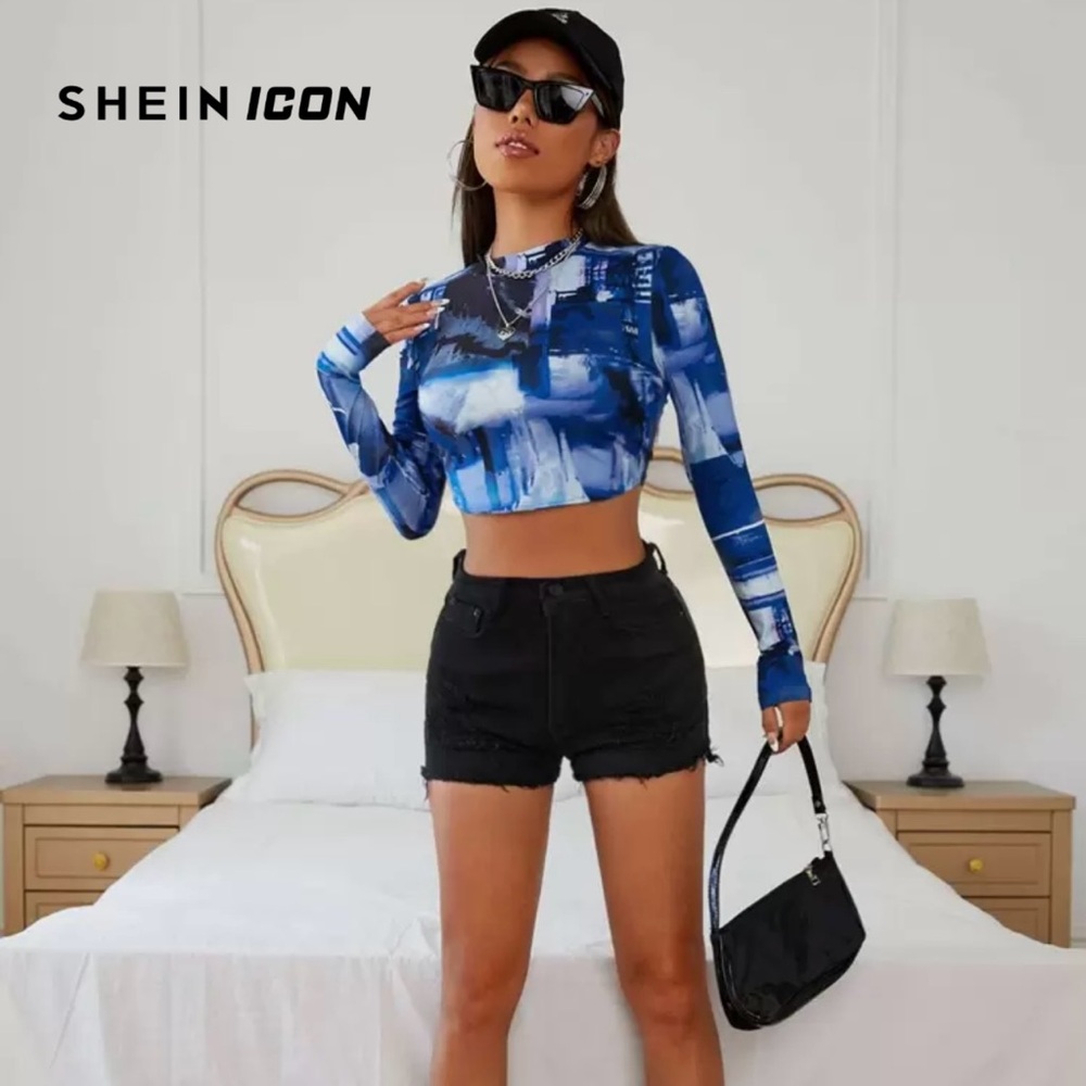 SHEIN Icon Blue Patterned Crop Top